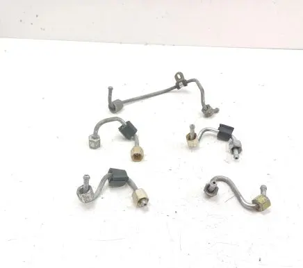 Fuel injector supply line/pipe