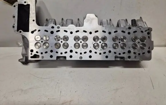 BMW X5 E53 Other cylinder head part 678588LD 77885819 7788581.9