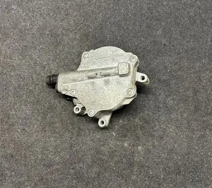 BMW 5 F10 F11 Vacuum pump 8605976