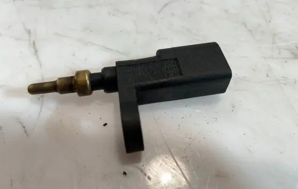 Coolant temperature sensor
