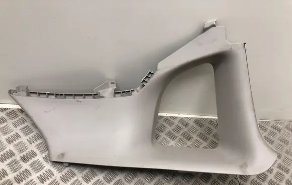 (B) pillar trim (top)