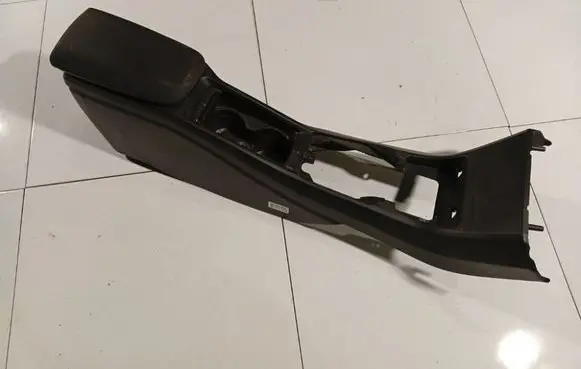 Volvo V40 Armrest