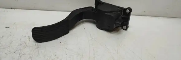 Mercedes-Benz Vito Viano W639 Accelerator throttle pedal A9063000304