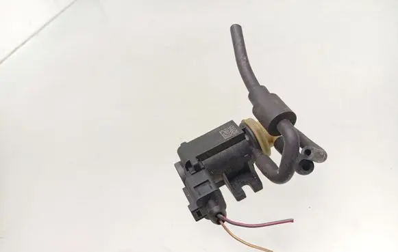 Volkswagen Golf VI Turbo solenoid valve 1K0906627B