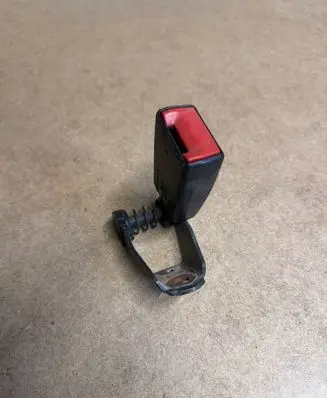BMW 5 E39 Rear seatbelt buckle 8176519 58055 851002