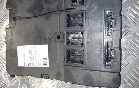 Renault Scenic II - Grand scenic II Comfort/convenience module 8200309690 S118400220D