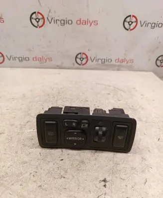 Wing mirror switch