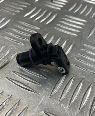 Skoda Kamiq Camshaft position sensor 04C907601