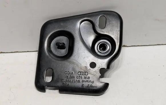 Audi Q2 - Engine bonnet/hood lock/latch loop/hook 81A823186A