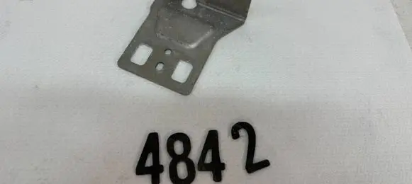 Citroen C3 Front bumper mounting bracket 9804370980
