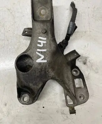 BMW X5 E70 Engine mounting bracket 677267J 67871110 0100136