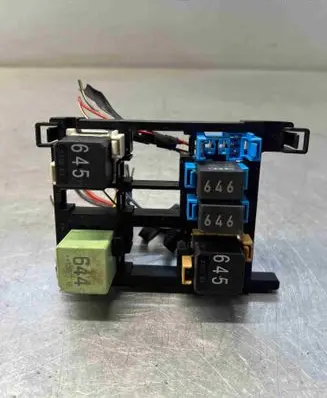 Volkswagen Caddy Fuse box set 7n0937503