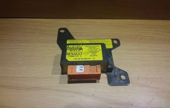 Renault Megane I Airbag control unit/module 550383100 7700841176A