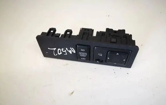 Nissan Murano Z50 Wing mirror switch
