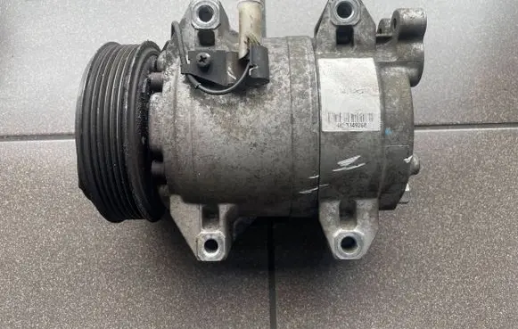 Volvo S80 Air conditioning (A/C) compressor (pump) P30665339