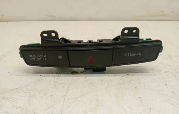 Mitsubishi Lancer VIII Hazard light switch