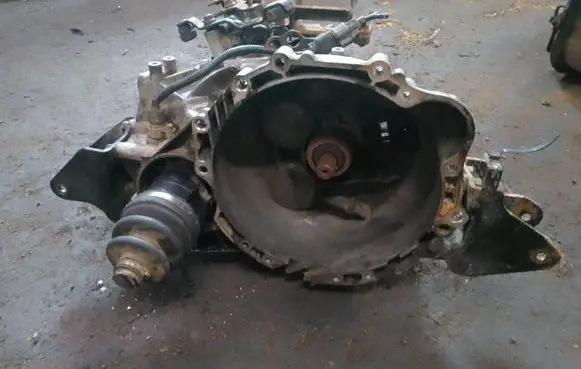 KIA Carens I Manual 6 speed gearbox S620JC
