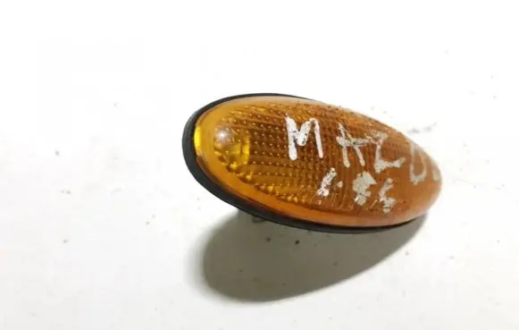 Mazda 626 Front fender indicator light 0464120 046-4120