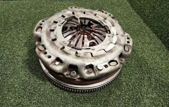 Volkswagen Crafter Clutch set kit 124043310 HU6J2011 F4200