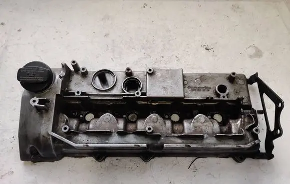 Rocker cam cover
