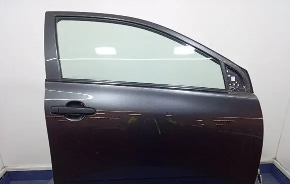 Toyota Corolla E120 E130 Front door 