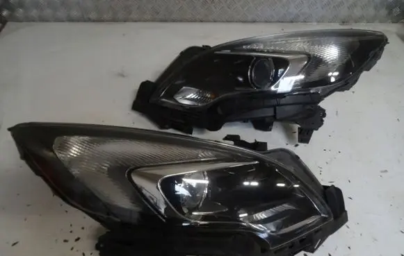Opel Zafira C Headlight/headlamp