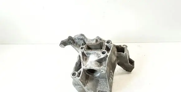 Audi A4 S4 B7 8E 8H Power steering pump mounting bracket 059145169P