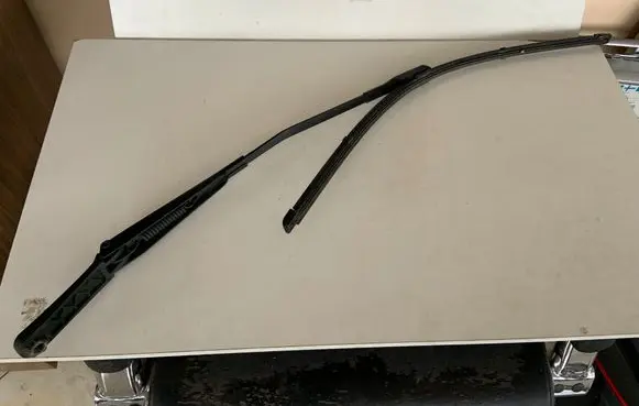 Audi A7 S7 4G Front wiper blade arm 4G1955407B