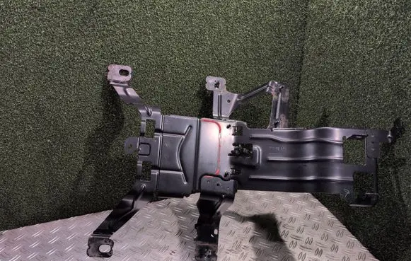 Peugeot 3008 II Other engine bay part 9824022880