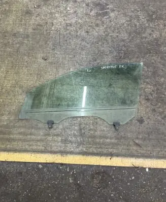 KIA Sportage Front door window glass four-door
