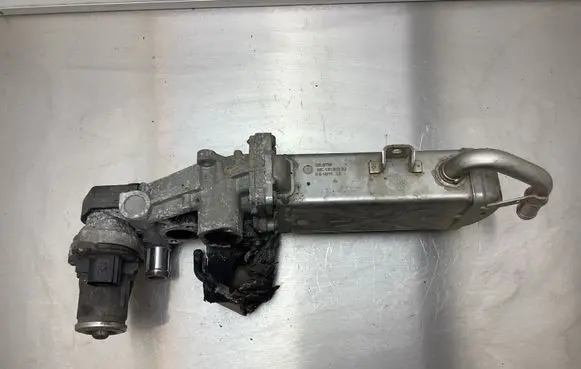Volkswagen Touran II EGR valve cooler 03L131512BJ