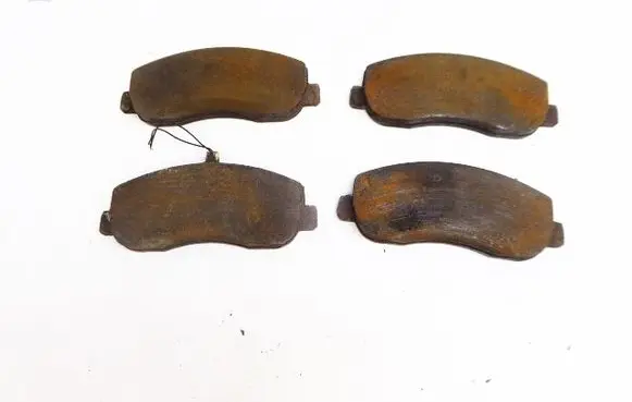 Renault Master III Brake pads (front) 