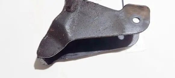 Mitsubishi Lancer Engine mounting bracket