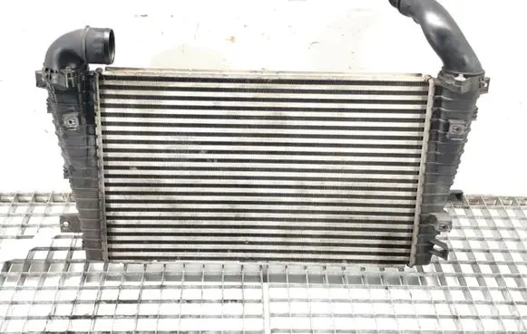 Opel Astra H Intercooler radiator 13152323