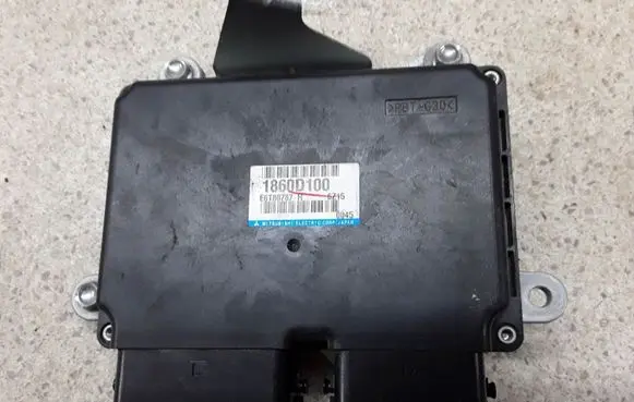 Mitsubishi Outlander Engine control unit/module 1860D100