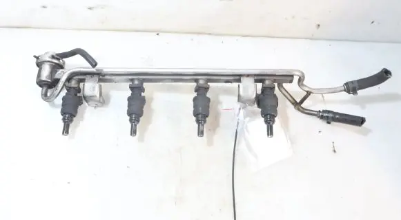 Seat Leon (1M) Fuel main line pipe