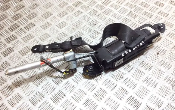 Volvo V70 Front seatbelt 30734732