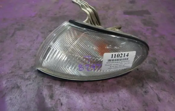 Hyundai Accent Front indicator light 92301220