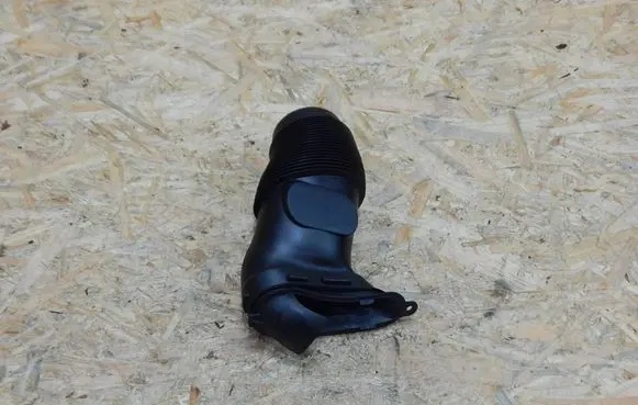 Volkswagen Multivan T5 Air intake duct part 7H0129647B 7H0129578