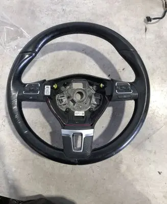 Volkswagen PASSAT B7 Steering wheel 3C8959537D 3C8959538G