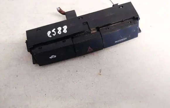 Toyota Corolla Verso AR10 Hazard light switch 153965