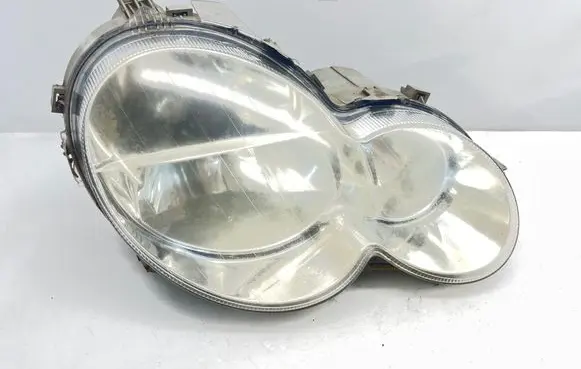 Mercedes-Benz C W203 Headlight/headlamp 15084600