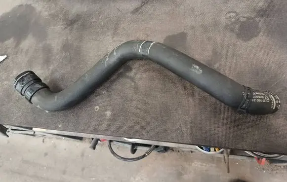 Opel Astra K Engine coolant pipe/hose 39160247 565563897
