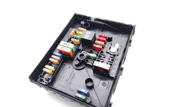 Volkswagen Caddy Fuse module 1K0937125D 017183073 1K0937804L