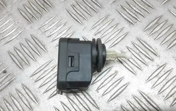 Volkswagen Polo III 6N 6N2 6NF Headlight level adjustment motor 1J0941295C