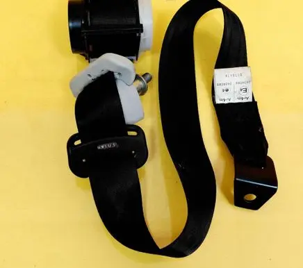 Mazda 5 Rear seatbelt T89338T