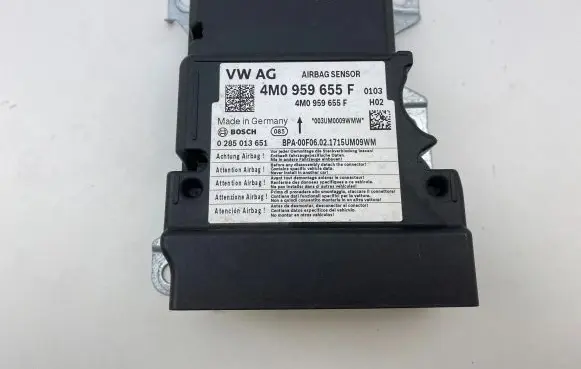 Audi Q7 4M Airbag control unit/module 4M0959655F 0285013651