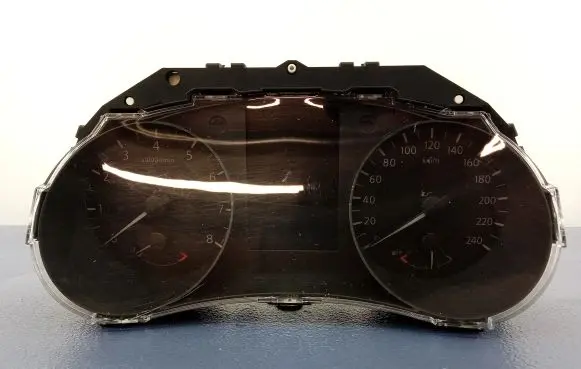 Nissan Qashqai Speedometer (instrument cluster) HV13C