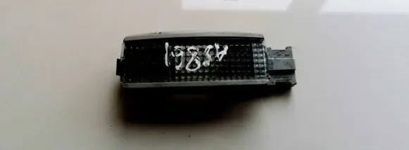Volkswagen PASSAT B5 Other interior light 3B0947113