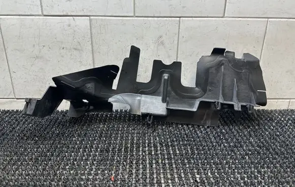 Volkswagen PASSAT CC Intercooler air guide/duct channel 3C8121284C